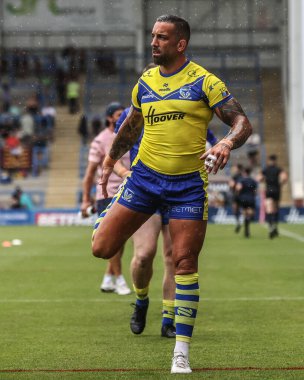 Warrington Wolves takımından Paul Vaughan, Betfred Süper Lig 15. Maç öncesi ısınma turunda Warrington Wolves 'a karşı Huddersfield Giants, Halliwell Jones Stadyumu, Warrington, İngiltere, 21 Haziran 2025