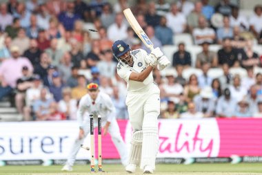 Hindistan 'dan Prasidh Krishna, 1. Rothesay Test Maçı 2. İngiltere Hindistan' a karşı Headingley Kriket Sahası, Leeds, Birleşik Krallık, 21 Haziran 2025 'de oynanan 1.