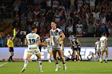 Wakefield Trinity 'den Jake Trueman ve Wakefield Trinity' den Oliver Pratt, 20 Haziran 2025 'te DIY Kitchens Stadyumu, Wakefield, İngiltere' de oynanan 15.