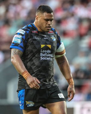 Leeds Rhinos takımından Sam Lisone 15. Betfred Süper Ligi karşılaşmasında St Helens 'e karşı Leeds Gergedan maçı sırasında St Helens Stadyumu, St Helens, İngiltere, 20 Haziran 2025