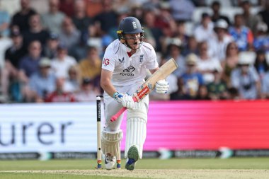 İngiltere 'nin Ollie Pope' u 1. Rothesay Deneme Maçı 2. İngiltere Hindistan 'a karşı Headingley Kriket Sahası, Leeds, Birleşik Krallık, 21 Haziran 2025