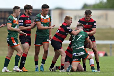 Her iki takım da, 22 Haziran 2025 'te Güney Leeds Stadyumu' nda oynanan Betfred Şampiyonası maçında Hunslet RLFC ve Barrow Raiders karşılaşmalarında kavga etti.