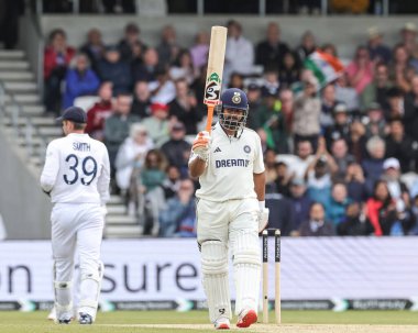 Hindistan 'dan Rishabh Pant, 1. Rothesay Test Günü' nde (50 koşu) yarım yüzyıl (50 koşu) kutluyor.