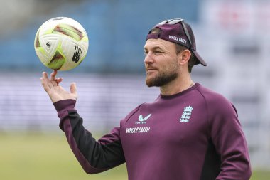 İngiltere baş antrenörü Brendon McCullum, İngiltere 'nin Headingley Cricket Ground, Leeds, Birleşik Krallık, 24 Haziran 2025' te oynanan 1. Rothesay Test Maçı 5.