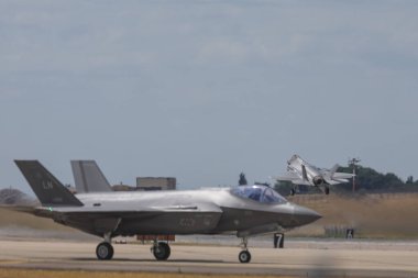 Birleşik Devletler Hava Kuvvetleri Lockheed Martin F-35 5. nesil avcı uçağı RAF Lakenheath, Lakenheath, İngiltere, 26 Haziran 2025