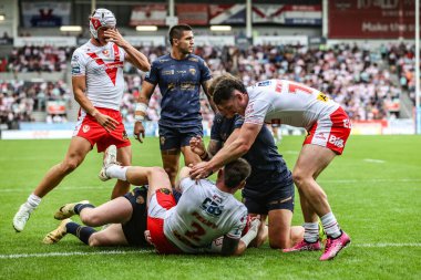 St. Helens takımından Kyle Feldt, 29 Haziran 2025 'te St Helens ile Salford Red Devils arasında oynanan Betfred Süper Lig karşılaşmasında sahaya çıkıyor.