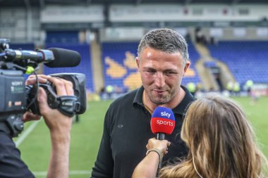 Sam Burgess Warrington Wolves 'un baş antrenörü 28 Haziran 2025' te Warrington, İngiltere 'de oynanan Betfred Süper Lig maçından sonra Warrington Wolves vs Hull FC maçında Sky Sports ile konuştu.