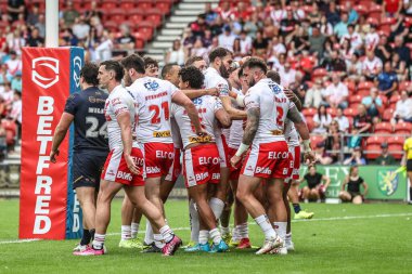 St. Helens takımından Jake Burns, 29 Haziran 2025 'te St Helens' e karşı oynanan Betfred Süper Lig karşılaşmasında sahaya çıkıyor.