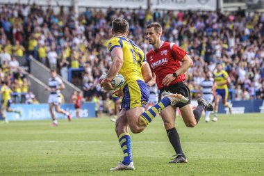 Warrington Wolves takımından Lachlan Fitzgibbon, 28 Haziran 2025 'te Warrington, Warrington' da oynanan Betfred Süper Ligi 16.