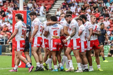 St. Helens takımından Jake Burns, 29 Haziran 2025 'te St Helens' e karşı oynanan Betfred Süper Lig karşılaşmasında sahaya çıkıyor.