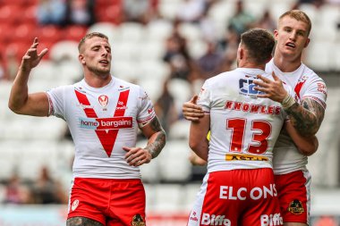 St. Helens 'ten Morgan Knowles, 29 Haziran 2025' te St Helens - Salford Red Devils maçında oynanan Betfred Süper Lig karşılaşmasını kutluyor.