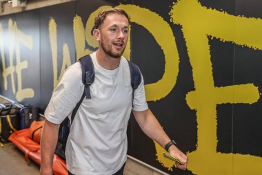 Warrington Wolves takımından Ben Currie, 28 Haziran 2025 'te oynanan Betfred Süper Lig karşılaşmasında Warrington Wolves ile Hull FC' nin oynadığı Halliwell Jones Stadyumu 'na geldi.