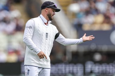 İngiltere 'den Ben Duckett, 1. Rothesay Test Maçı' nda İngiltere 'nin Hindistan' a karşı Edgbaston, Birmingham, Birleşik Krallık 'ta 2 Temmuz 2025' te verdiği tepkiye tepki gösterdi.