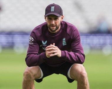 İngiltere 'den Chris Woakes 2 Temmuz 2025' te İngiltere 'nin Edgbaston, Birmingham' da Hindistan 'a karşı oynadığı 2. Rothesay Test Maçı' nda ısınma öncesi oturumda