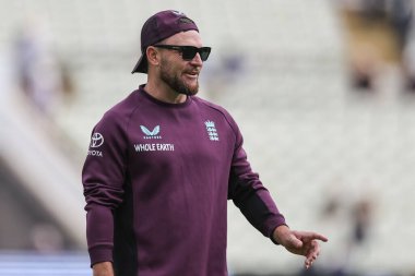 İngiltere teknik direktörü Brendon McCullumin, 2 Temmuz 2025 'te İngiltere' nin Hindistan 'a karşı Edgbaston, Birmingham' da oynanan 1. Rothesay Test Maçı 'nda maç öncesi ısınma oturumunu başlattı.