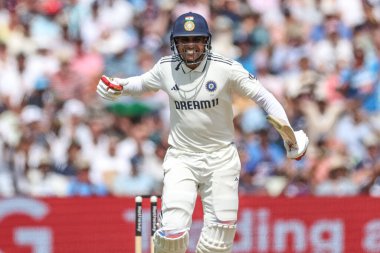 Hindistan kaptanı Shubman Gill, 2. Rothesay Test Maçı 'nda 200 koşu yaptı. 2. İngiltere, Hindistan' a karşı Edgbaston, Birmingham, İngiltere, 3 Temmuz 2025 'te.