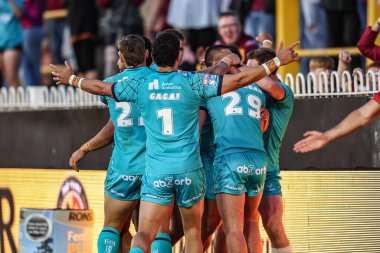 Huddersfield Giants takımından George Flanagan, 3 Temmuz 2025 'te İngiltere' nin Castleford kentinde oynanan 17. Betfred Süper Ligi karşılaşmasında Huddersfield Giants 'a karşı oynadığı maçı kutluyor.