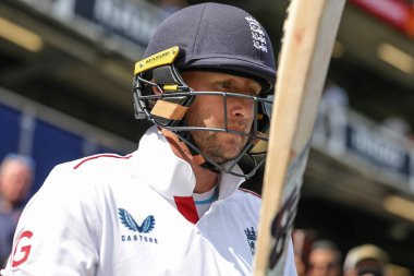 İngiltere 'den Joe Root, İngiltere' nin Edgbaston, Birmingham, İngiltere 'deki 3. Rothesay Test Maçı' nda 4 Temmuz 2025 'te sahaya çıkıyor.