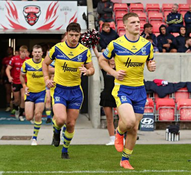 Warrington Wolves 'tan Jake Thewlis, Salford Community Stadyumu' nda Salford Red Devils ile Warrington Wolves maçının 17. raundundan önce tükeniyor.