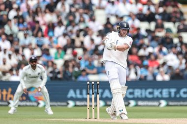 İngiltere kaptanı Ben Stokes, İngiltere 'nin Birmingham kentinde oynanan 2. Rothesay Test Maçı' nda 4 puan aldı.