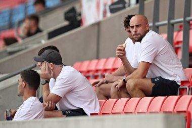 Warrington Wolves 'tan James Harrison 17. Betfred Süper Ligi karşılaşmasından önce Salford Red Devils, Warrington Wolves' a karşı Salford Community Stadyumu, Eccles, İngiltere, 4 Temmuz 2025