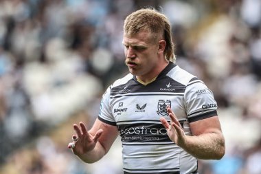Hull FC 'den Brad Fash 5 Temmuz 2025' te MKM Stadyumu 'nda oynanan 17. Betfred Süper Lig karşılaşmasında ısınma turunda Hull FC, St Helens' e karşı.