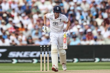 İngiltere 'den Harry Brook 2. Rothesay Test Maçı' nda İngiltere 'nin Hindistan' a karşı 3. Edgbaston, Birmingham, İngiltere 'de 4 Temmuz 2025' te topallıyor.