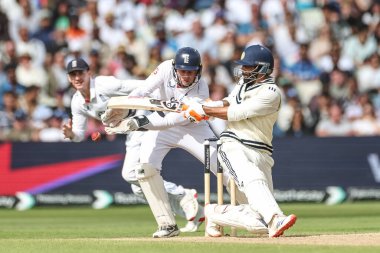 Hintli Ravindra Jadeja, İngiltere 'nin Edgbaston, Birmingham, İngiltere' de oynanan 2. Rothesay Test Maçı 'nda 4 (4) puan aldı.