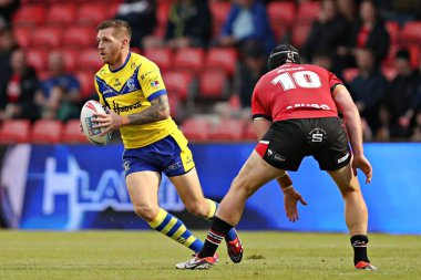 Warrington Wolves 'tan Marc Sneyd 17. Betfred Süper Ligi karşılaşmasında Salford Red Devils, Warrington Wolves' a karşı Salford Community Stadyumu, Eccles, İngiltere, 4 Temmuz 2025