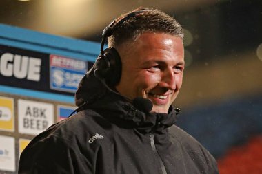 Warrington Wolves 'un teknik direktörü Sam Burgess, 17. Betfred Süper Ligi karşılaşmasında Salford Red Devils' in Warrington Wolves 'a karşı Salford Community Stadyumu, Eccles, Birleşik Krallık' ta 4 Temmuz 2025 'te oynadığı maç sonrasında Sky Sports ile röportaj yaptı.