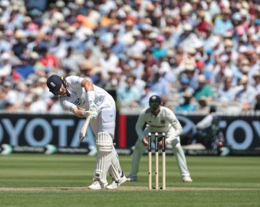 İngiltere 'den Joe Root, 3. Rothesay Test Maçı 1. İngiltere - Hindistan maçı sırasında Londra, İngiltere' de 10 Temmuz 2025 'te 4 puan aldı.