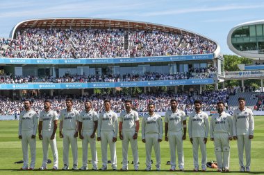3. Rothesay Test Maçı 'nda Hint takımı Hindistan' a karşı Lords, Londra, Birleşik Krallık 'ta 1.