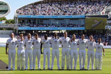 İngiltere takımı 3. Rothesay Deneme Maçı 'nda Tanrı Kral' ı korusun 1. İngiltere Hindistan - Lords, Londra, İngiltere, 10 Temmuz 2025