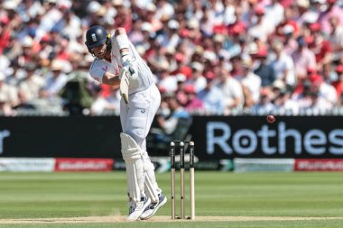 İngiltere 'den Jamie Smith, 3. Rothesay Test Maçı 2. İngiltere - Hindistan maçı sırasında İngiltere - Lords, Londra, İngiltere, 11 Temmuz 2025