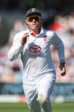 İngiltere 'nin Ollie Pope' u 3. Rothesay Test Maçı 'nda topu kovalıyor. 2. İngiltere - Hindistan - Lords, Londra, İngiltere, 11 Temmuz 2025