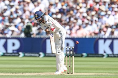 Hindistan 'dan KL Rahul, 3. Rothesay Test Maçı' nda Hindistan 'a karşı Lords, Londra, İngiltere, 12 Temmuz 2025' te 4 puan aldı.