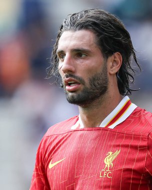 Liverpool 'dan Dominik Szoboszlai 13 Temmuz 2025' te İngiltere 'nin Deepdale kentinde Preston North End Liverpool' a karşı oynanan ön sezon dostluk maçında