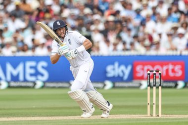 İngiltere 'den Joe Root, 3. Rothesay Test Maçı' nda İngiltere 'ye karşı Hindistan Lords, Londra, Birleşik Krallık' ta 13 Temmuz 2025