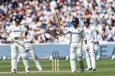 Hintli Ravindra Jadeja, 3. Rothesay Test Maçı 'nda (50 koşu) yarım yüzyıl (50 koşu) kutluyor.