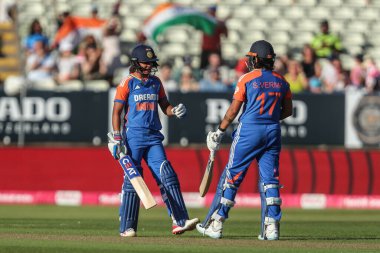 Hindistan 'dan Şafali Verma ve Hindistan' dan Harmanpreet Kaur 5. Vitality sırasında İngiltere 'den IT20 Women vs India Women Edgbaston, Birmingham, İngiltere' den 12 Temmuz 2025