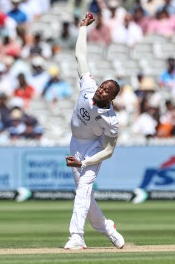 İngiltere 'den Jofra Archer topu 3. Rothesay Test Maçı' nda veriyor. 3. İngiltere - Hindistan - Lords, Londra, İngiltere, 12 Temmuz 2025