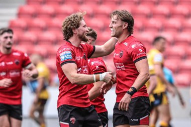 Salford Red Devils takımından Chris Hankinson, Salford Community Stadyumu, Eccles, Birleşik Krallık 'ta oynanan Salford Red Devils - Castleford Tigers maçında 18.