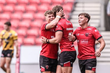 Salford Red Devils takımından Chris Hankinson, Salford Community Stadyumu, Eccles, Birleşik Krallık 'ta oynanan Salford Red Devils - Castleford Tigers maçında 18.