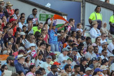 5. Vitality sırasında Hindistan taraftarları IT20 İngiliz Kadınlarına Karşı Edgbaston, Birmingham, İngiltere, 12 Temmuz 2025