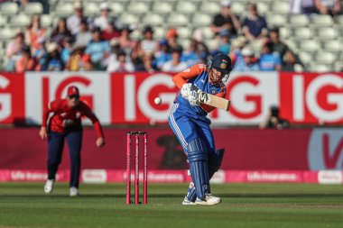 Hindistan 'dan Smriti Mandhana, İngiltere' nin 5. Vitality IT20 Kadınlar Hindistan 'a Karşı Edgbaston, Birmingham, Birleşik Krallık' ta 12 Temmuz 2025 'te bir atış yaptı.