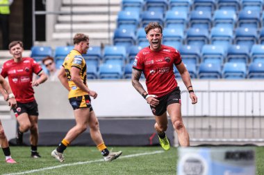 Salford Red Devils takımından Chris Hankinson, Salford Community Stadyumu, Eccles, Birleşik Krallık 'ta oynanan Salford Red Devils - Castleford Tigers maçında 18.