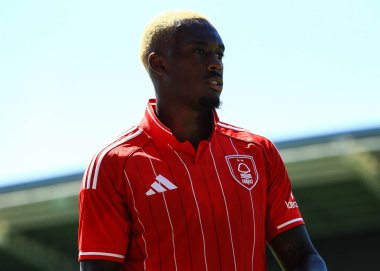 Nottingham Ormanı 'ndan Callum Hudson-Odoi sezon öncesi dostluk maçı sırasında Chesterfield, Nottingham Ormanı' na karşı SMH Group Stadiumact Stadyumu, Chesterfield, İngiltere, 12 Temmuz 2025