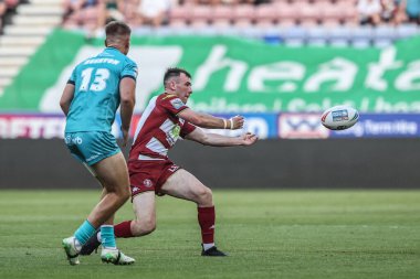 Wigan Warriors takımından Harry Smith, Wigan, İngiltere 'deki The Brick Community Stadyumu' nda Wigan Warriors 'a karşı oynadığı 18.