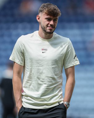 Liverpool 'dan Conor Bradley, 13 Temmuz 2025 Deepdale, Preston, İngiltere' de Preston North End Liverpool 'a karşı oynanan ön sezon dostluk maçı sırasında stadyuma geldi.