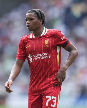 Liverpool takımının Rio Ngumoha 'sı Preston North End ile Liverpool arasında oynanan 13 Temmuz 2025 Deepdale, Preston, İngiltere